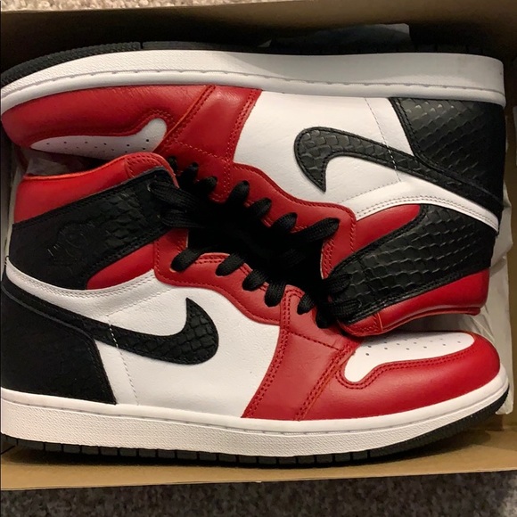 Jordan 1 retro high satin snake skin - Picture 1 of 5